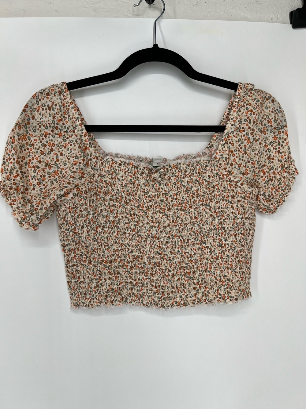 Aerie Smocked Floral Crop Top - Cream with Rust Floral